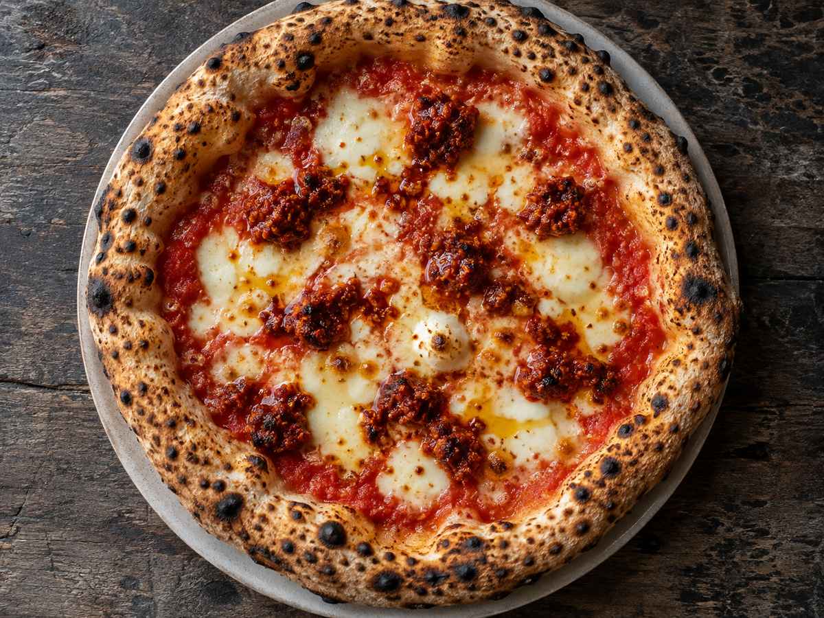 'Nduja — Paradižnik, mocarela, kalabrijska 'nduja, med